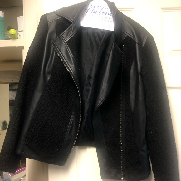 Leather jacket - Picture 2 of 4
